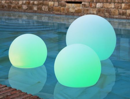 Newgarden BULY 40 Exterior Illuminated LED RGB 40cm Floating Sphere | LUMBL040FTNW